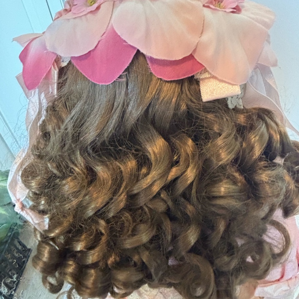 Elegant Pink and Cream Porcelain Doll - Picture 8 of 11